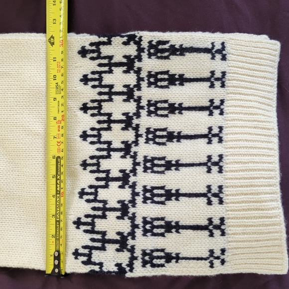 Tory Sport Scarf - Picture 4 of 4